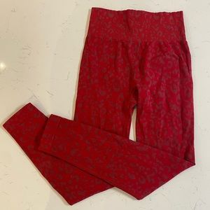 YEOREO Camo Scrunch Butt Seamless Leggings